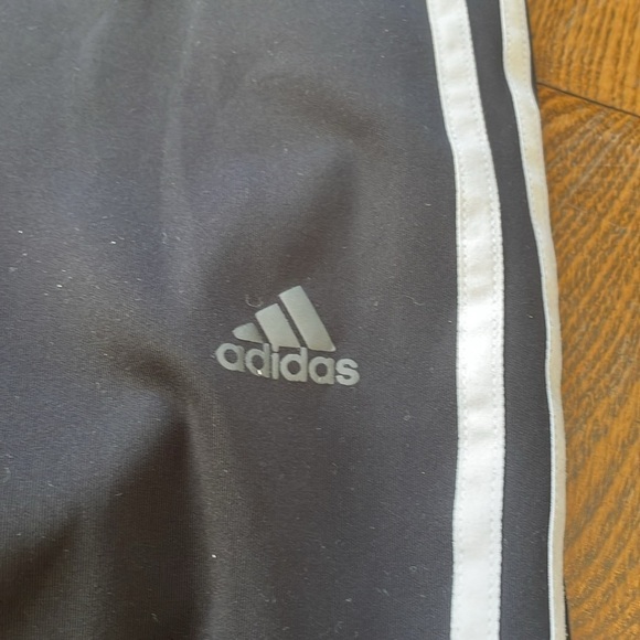 EUC Addias Women's Design 2 Move ClimaLite® High Rise 3 Stripe Leggings Size L - Picture 3 of 5